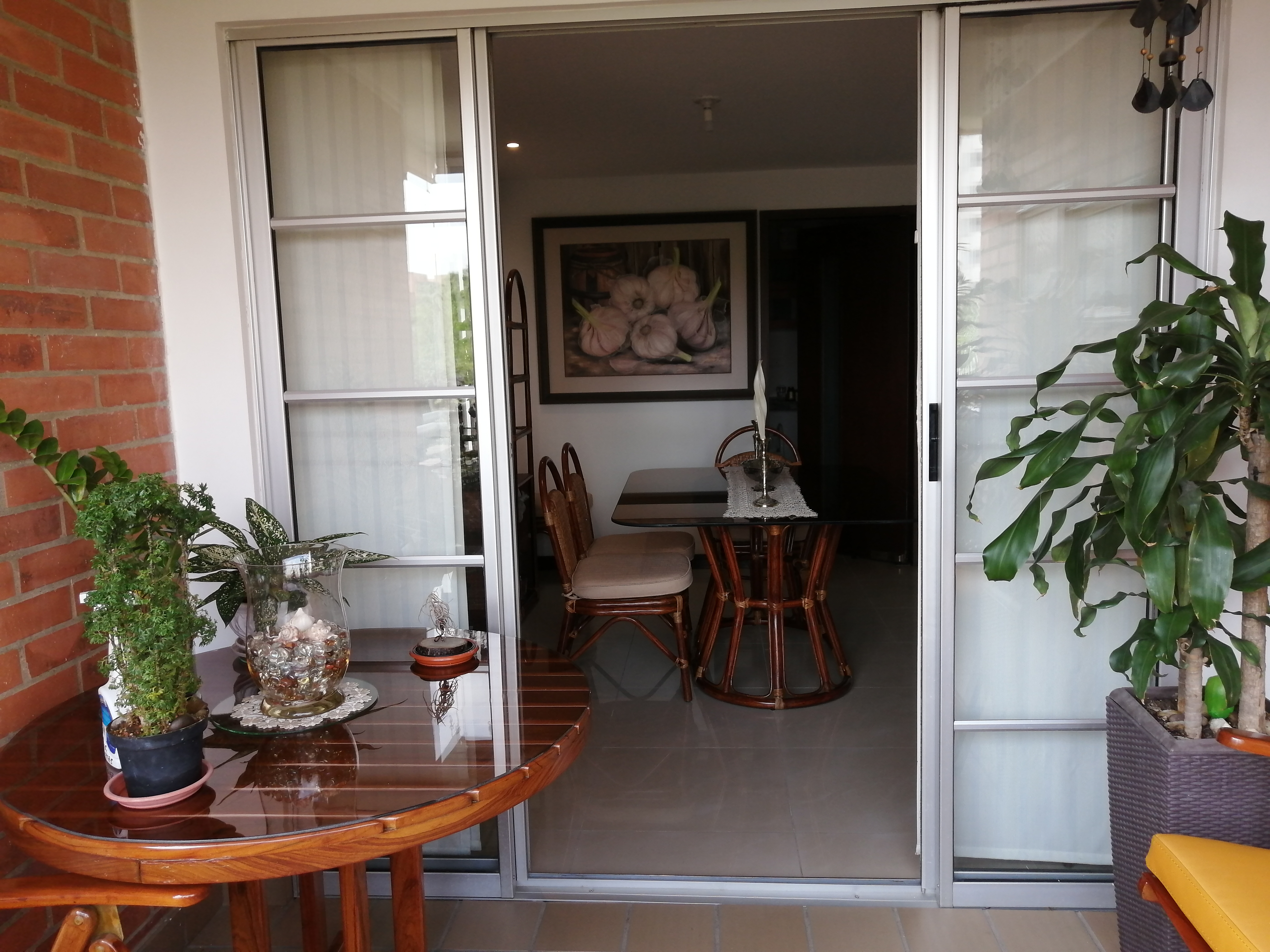VENDEMOS LINDO APARTAMENTO EN TORRES DE CAMELOT