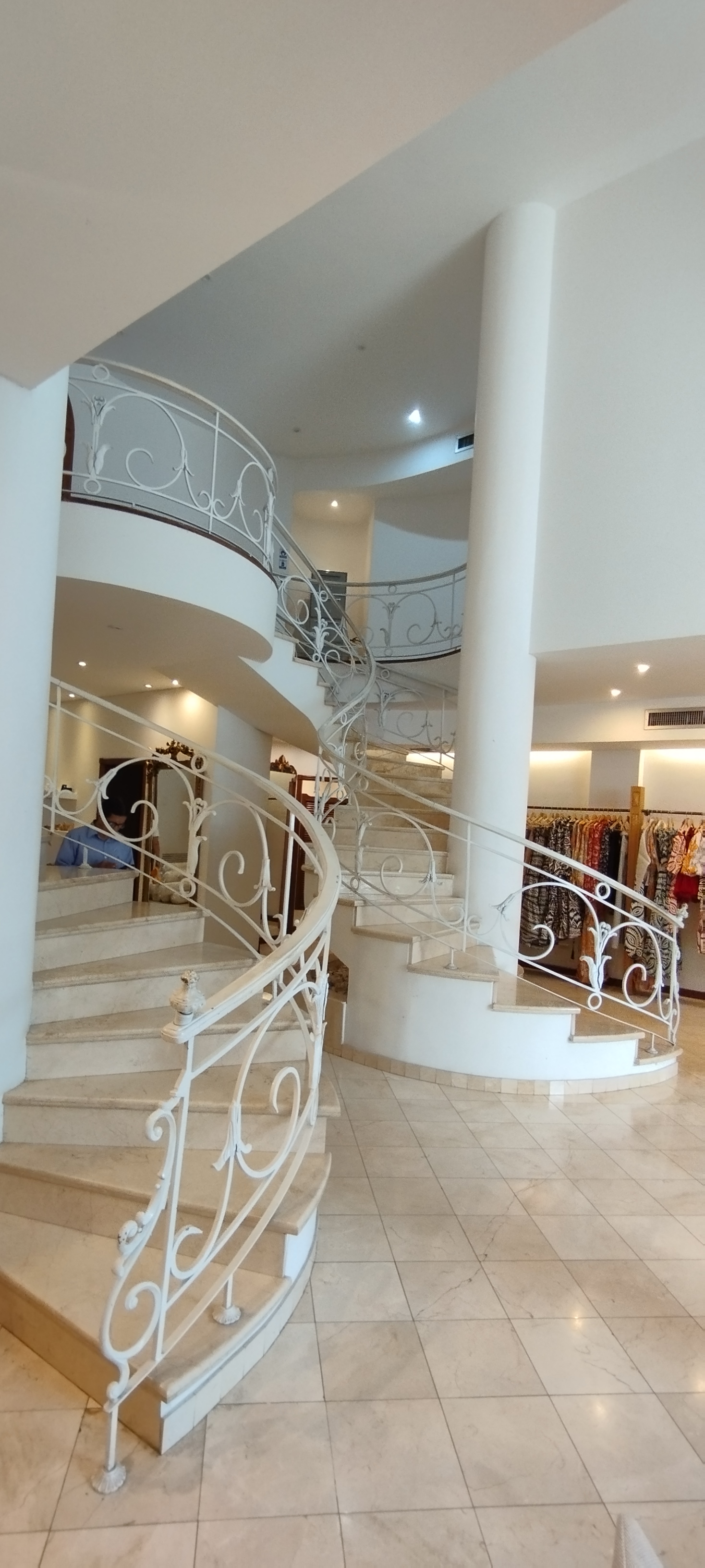 CASA COMERCIAL EN SANTA MONICA NORTE DE CALI