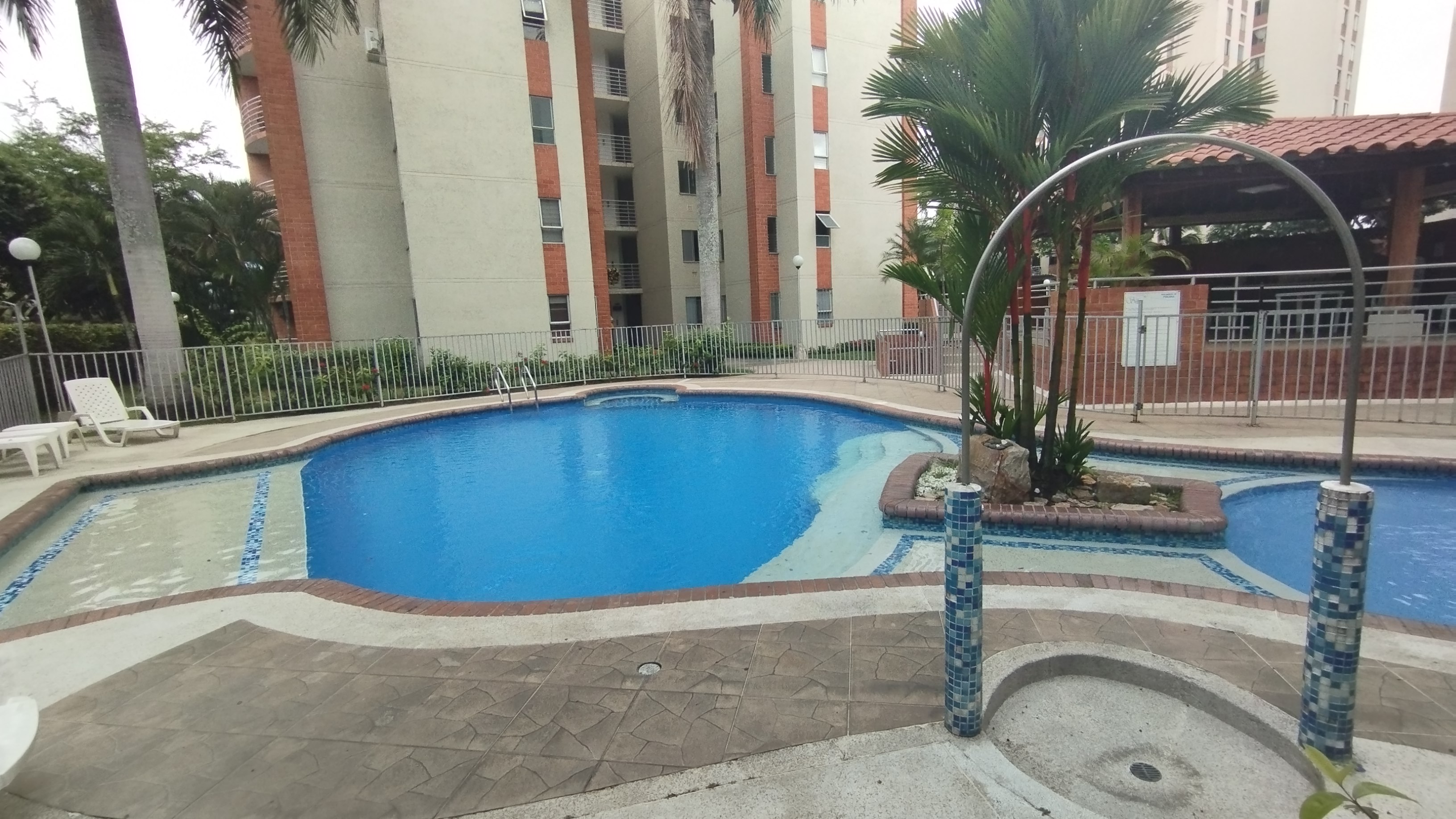 APARTAMENTO EN VENTA EN TORRES DE SANTORINO CALI