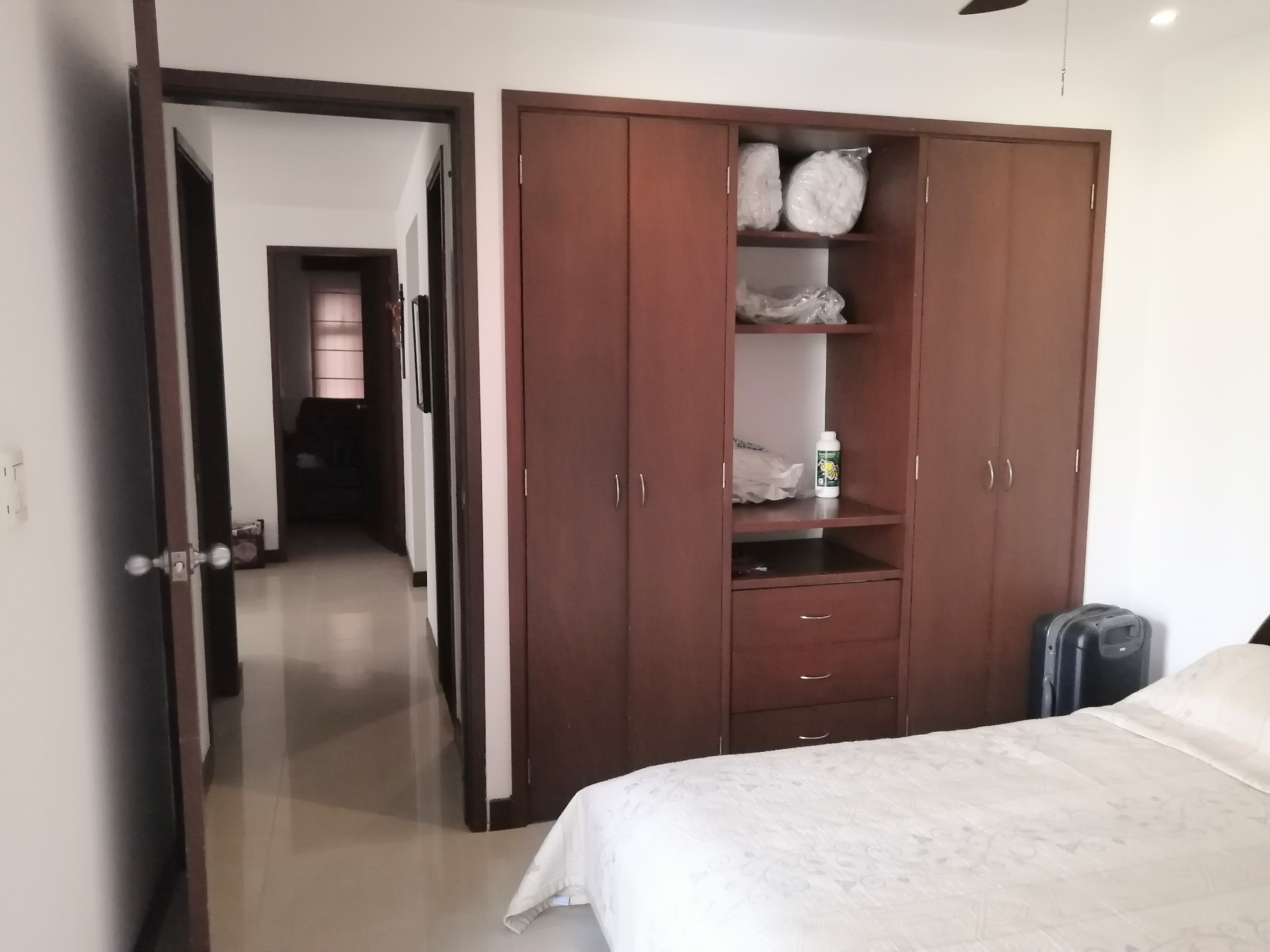 VENDEMOS LINDO APARTAMENTO EN TORRES DE CAMELOT