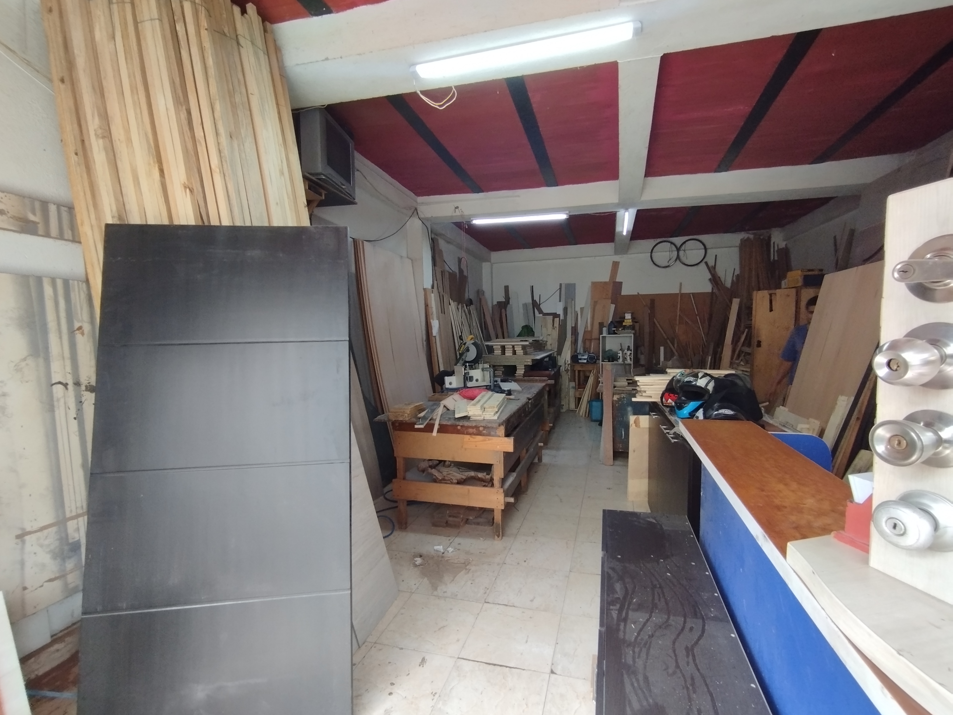 VENDEMOS CASA EN EL CENTRO DE CALI, EN SECTOR COMERCIAL