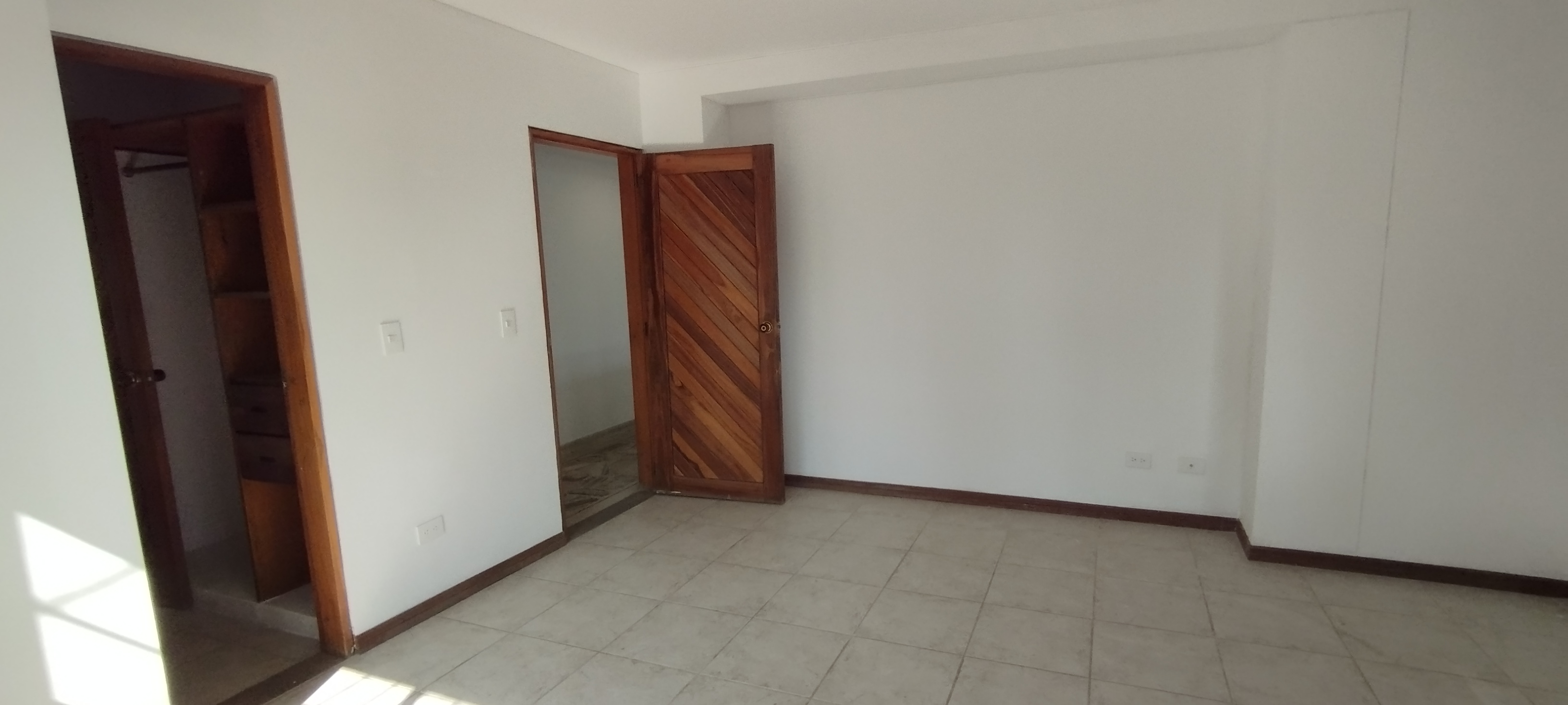 APARTAMENTO EN LA ARBOLEDA CALI