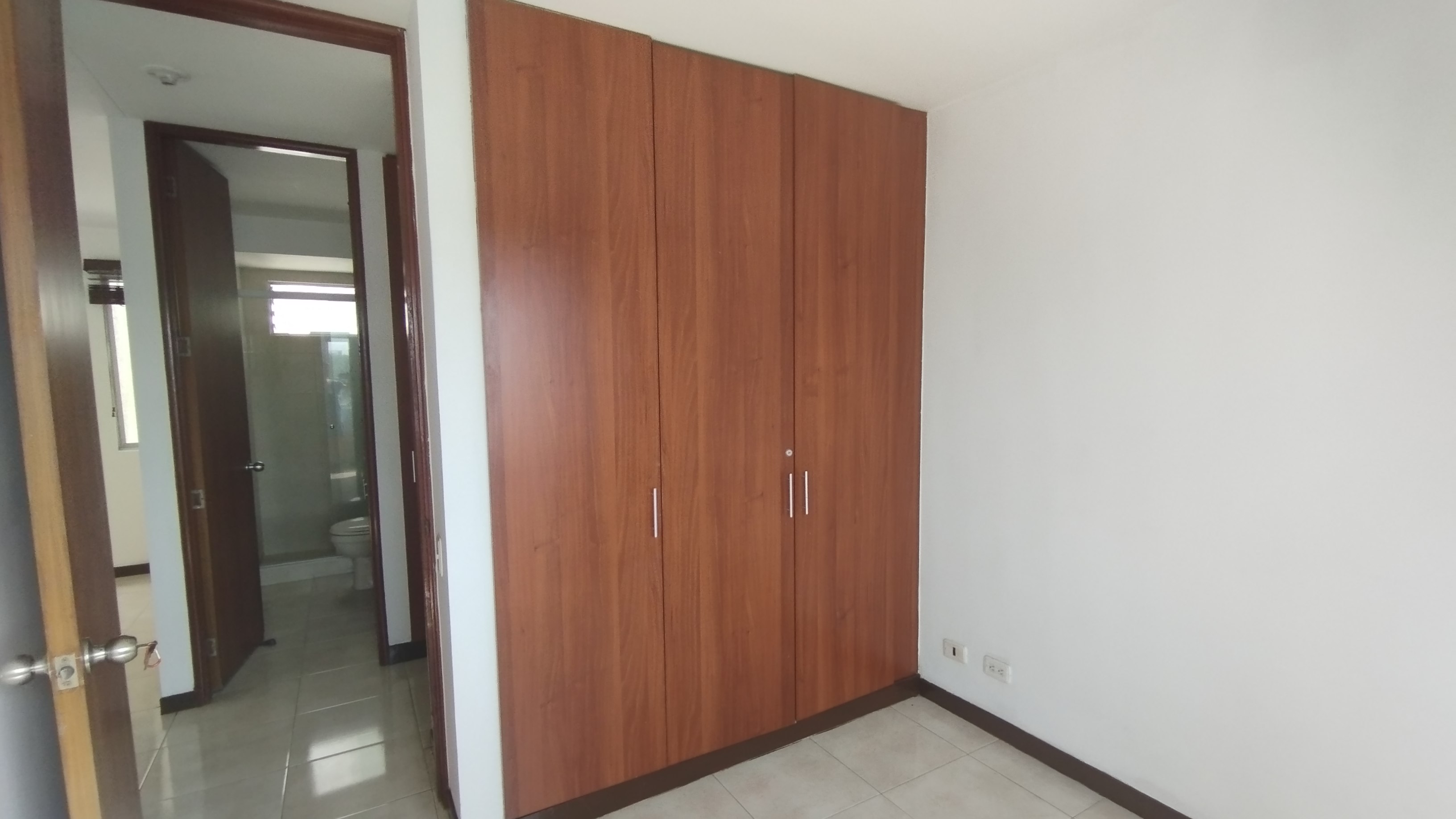 APARTAMENTO EN VENTA EN TORRES DE SANTORINO CALI