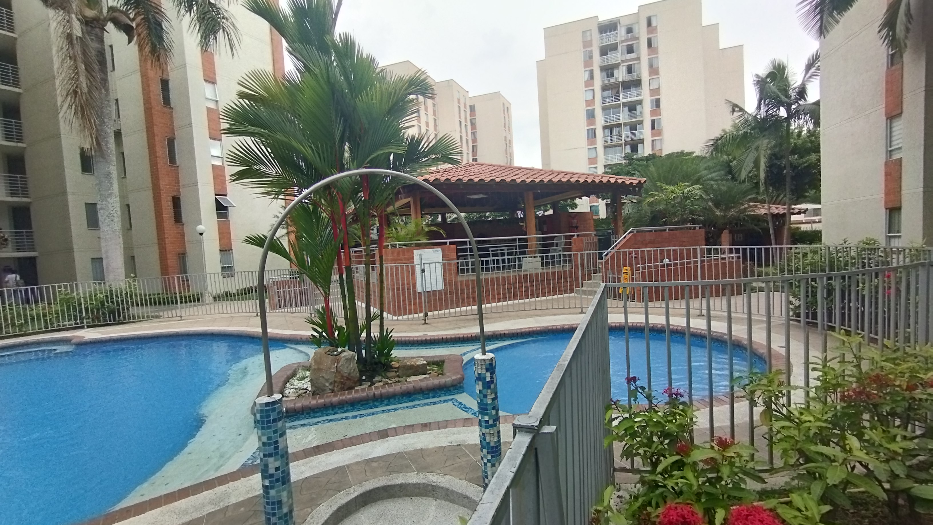 APARTAMENTO EN VENTA EN TORRES DE SANTORINO CALI