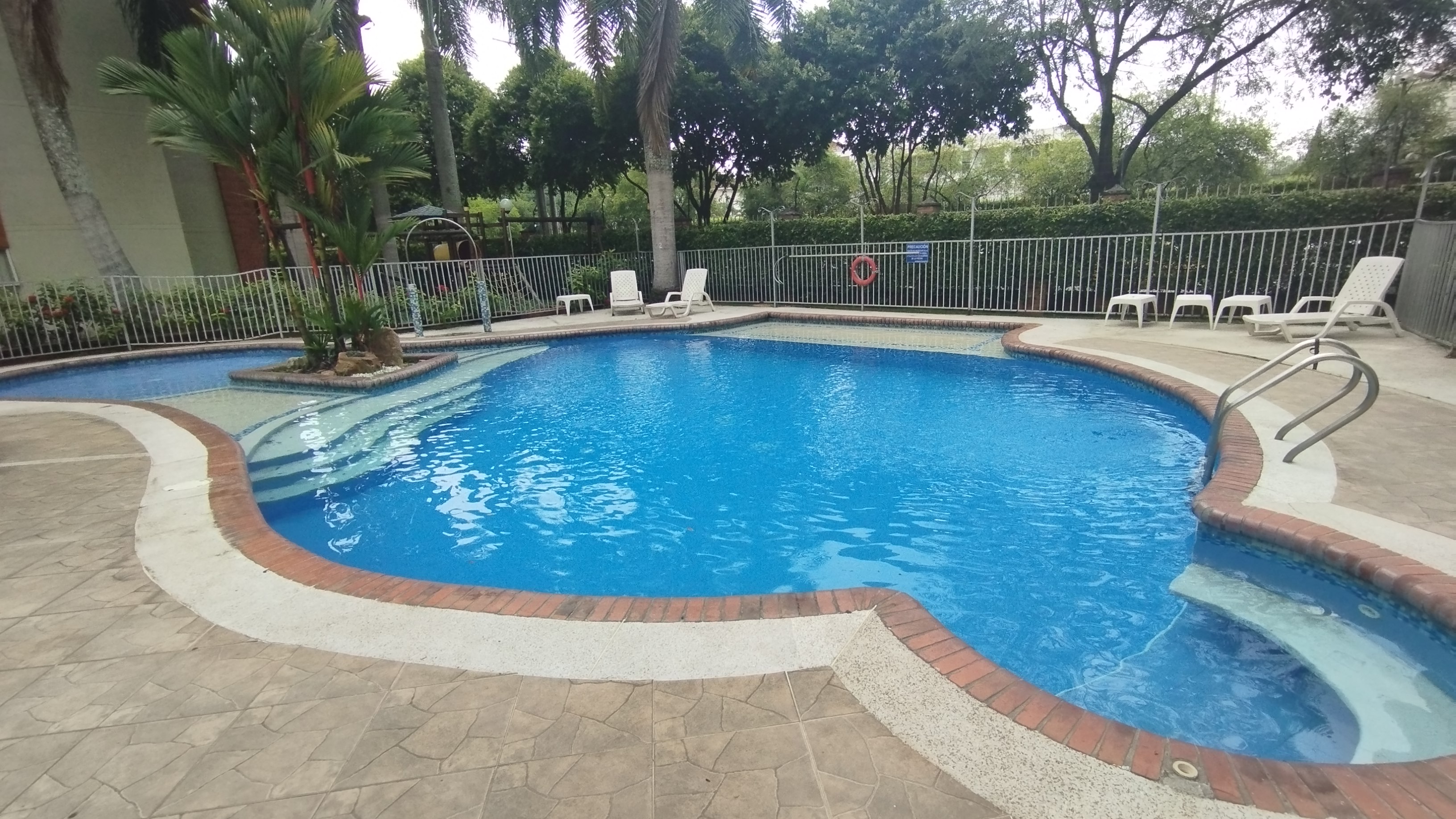 APARTAMENTO EN VENTA EN TORRES DE SANTORINO CALI