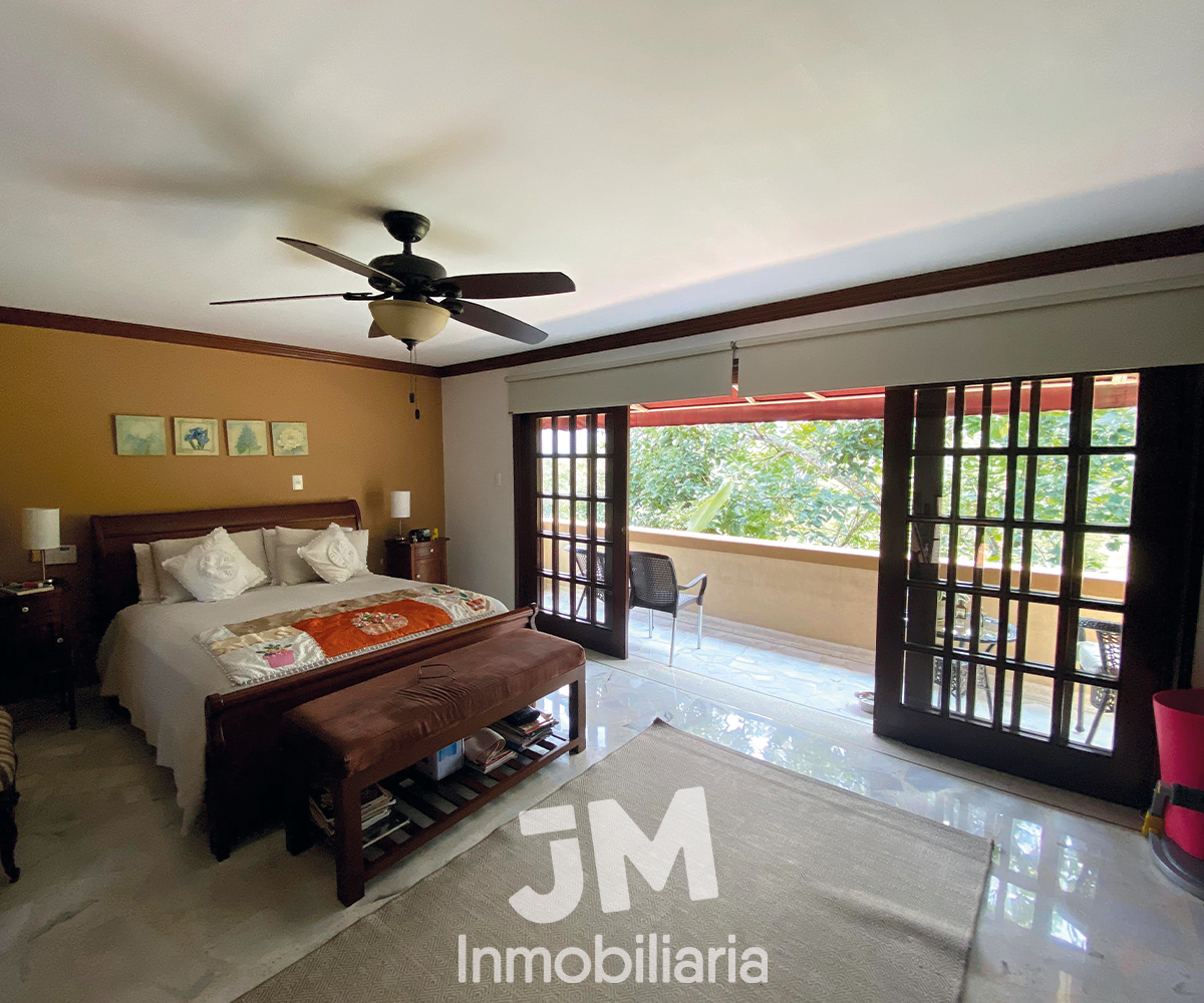 CASA EN VENTA EN LOMA DE LA RIVERITA