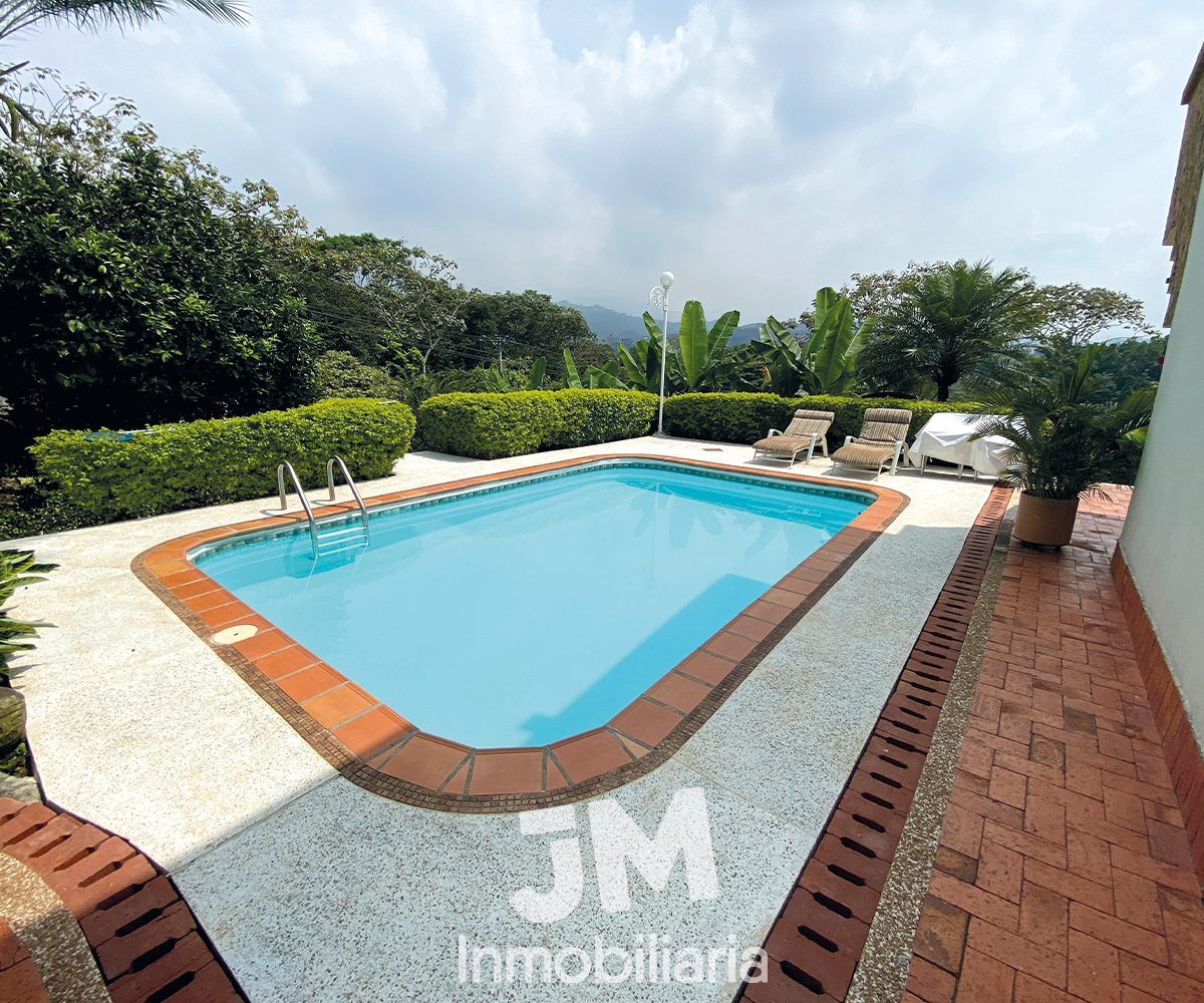 CASA EN VENTA EN LOMA DE LA RIVERITA