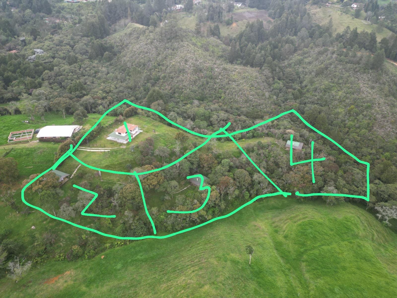 SE VENDE CASA LOTE EN SANTA ELENA ANTIOQUIA