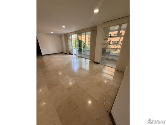 Apartamento En Arriendo En Laureles Segundo Parque, Medellín