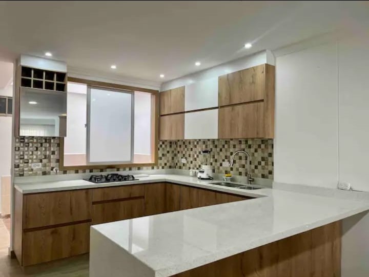 SE VENDE APARTAMENTO EN LAURELES MEDELLIN