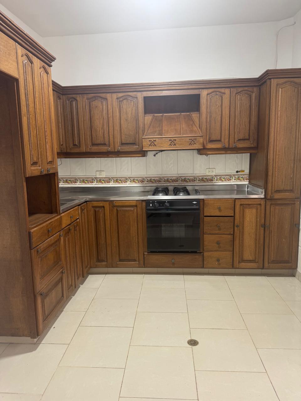 SE ARRIENDA CASA EN LAURELES MEDELLIN