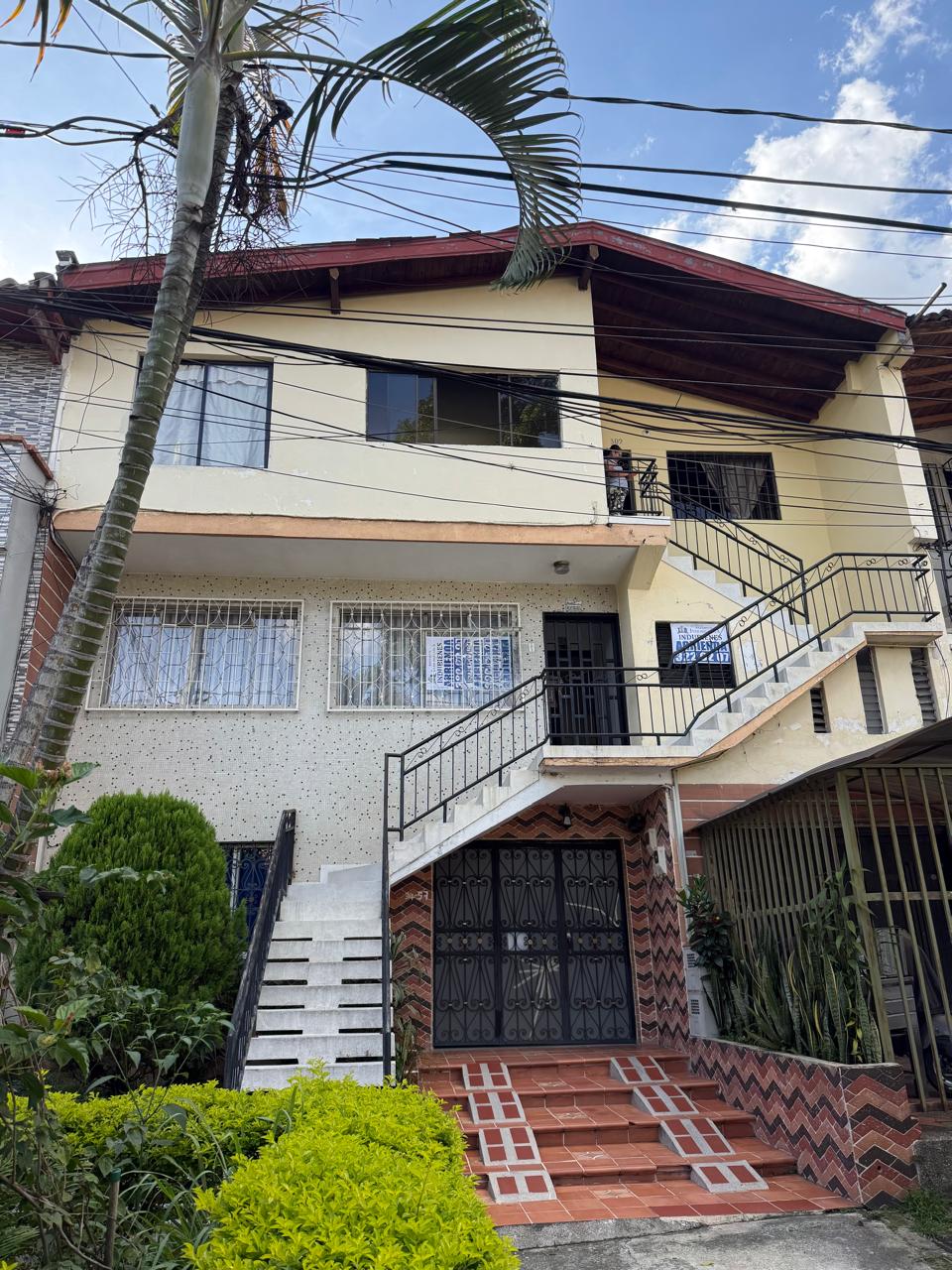 SE ARRIENDA APARTAMENTO EN LAURELES ALMERIA MEDELLIN