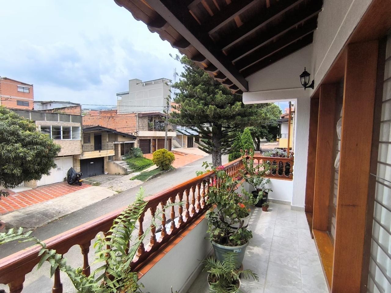 CASA EN VENTA BARRIO SIMÓN BOLÍVAR