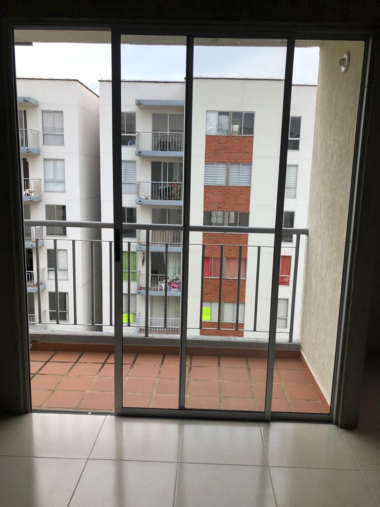 CONJUNTO RESIDENCIAL LOS NARANJOS MANZANA 4