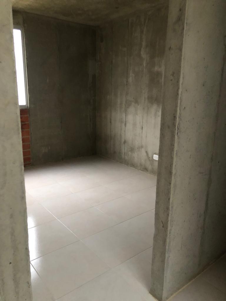 CONJUNTO RESIDENCIAL LOS NARANJOS MANZANA 4