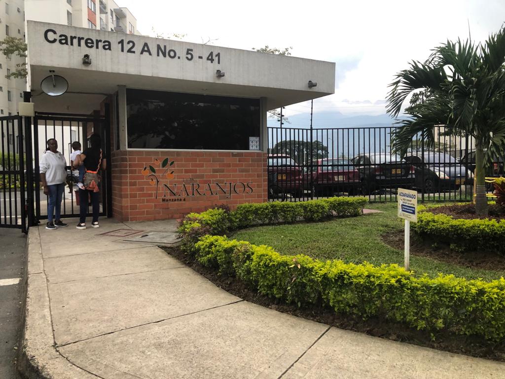 CONJUNTO RESIDENCIAL LOS NARANJOS MANZANA 4