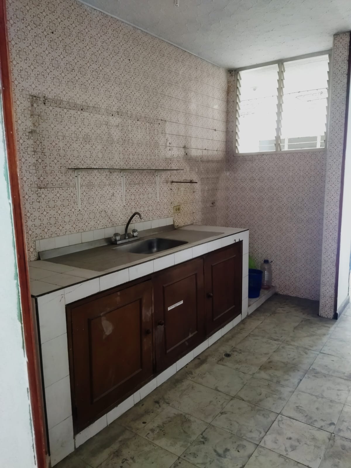 APARTAMENTO PISO 2 - BARRIO CHAMPAGNAT - CALI