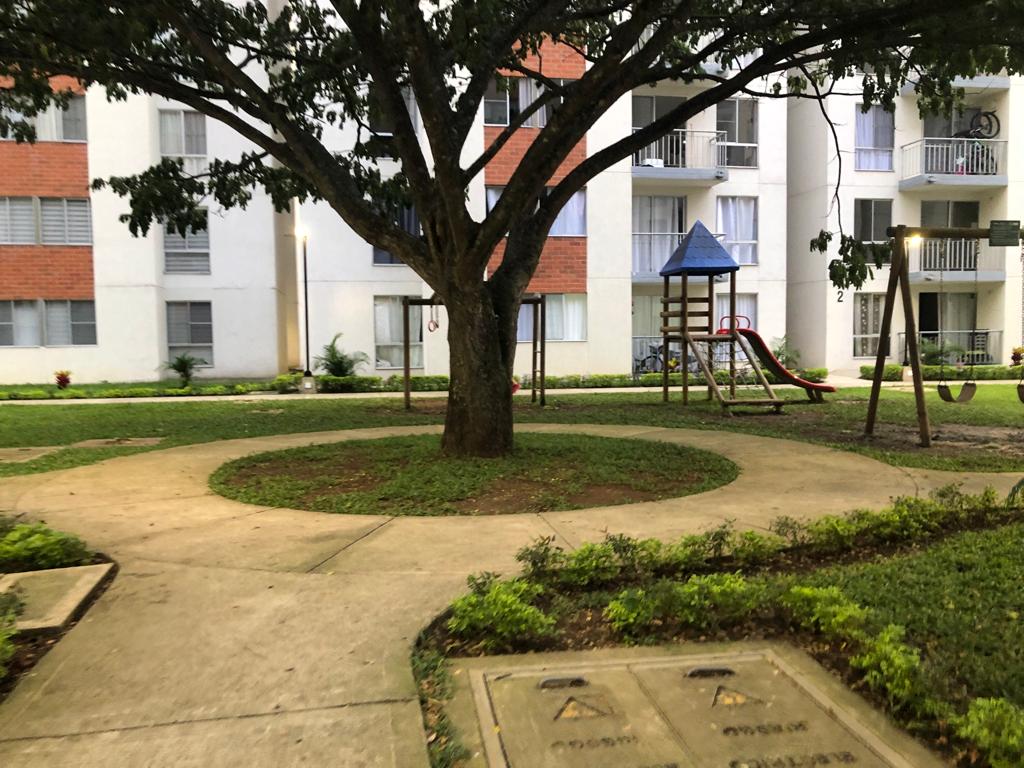 CONJUNTO RESIDENCIAL LOS NARANJOS MANZANA 4