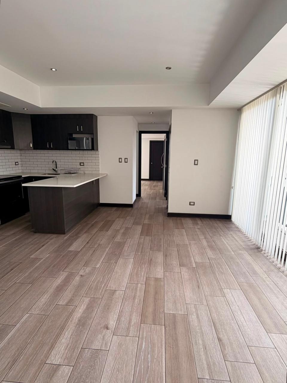 Apartamento en Edificio Tres 15, Zona 13 - 2 habitaciones Ref-5985 - Image 3