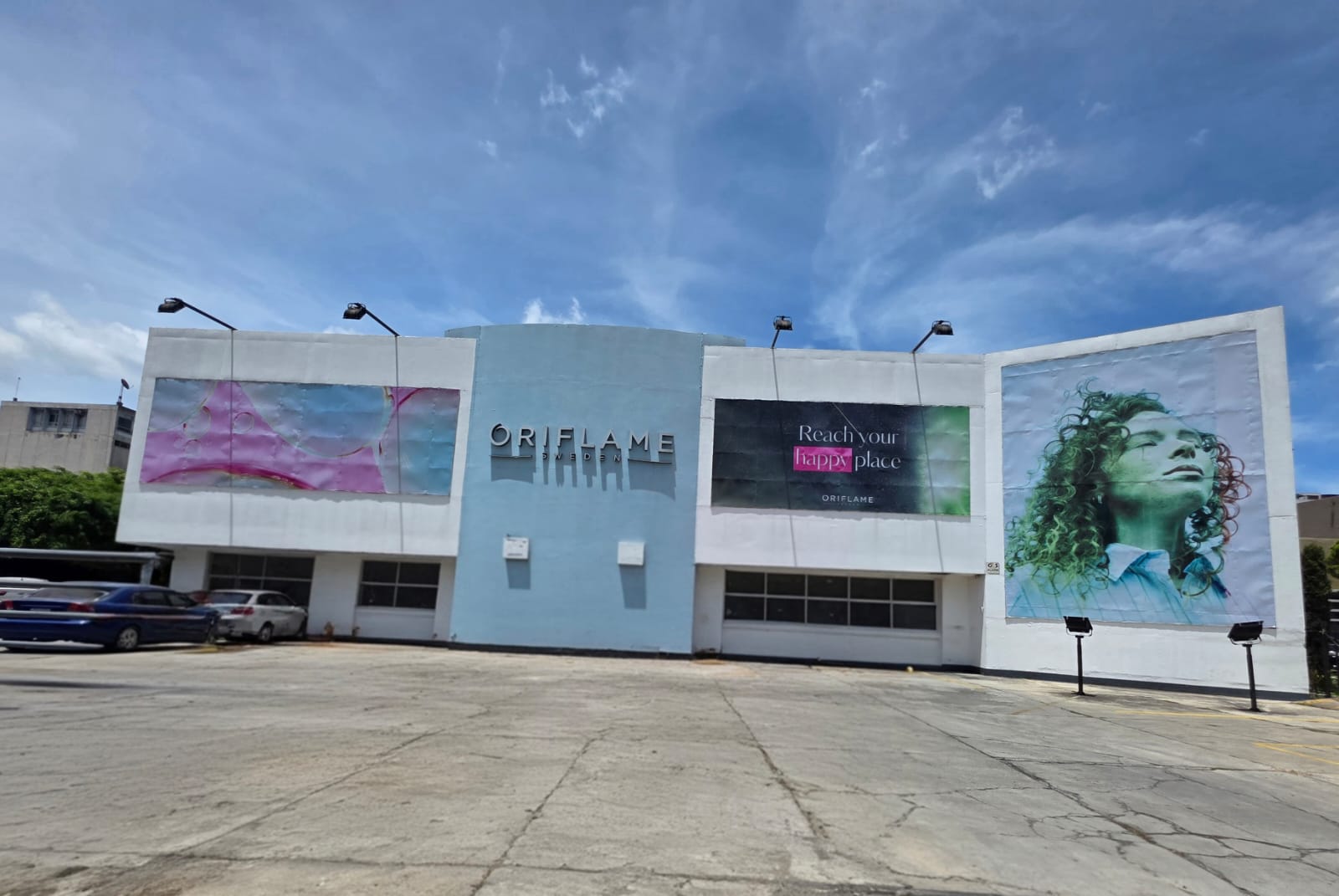 Casa Comercial en Renta con Amplio Parqueo en Zona 9 Ref-6043