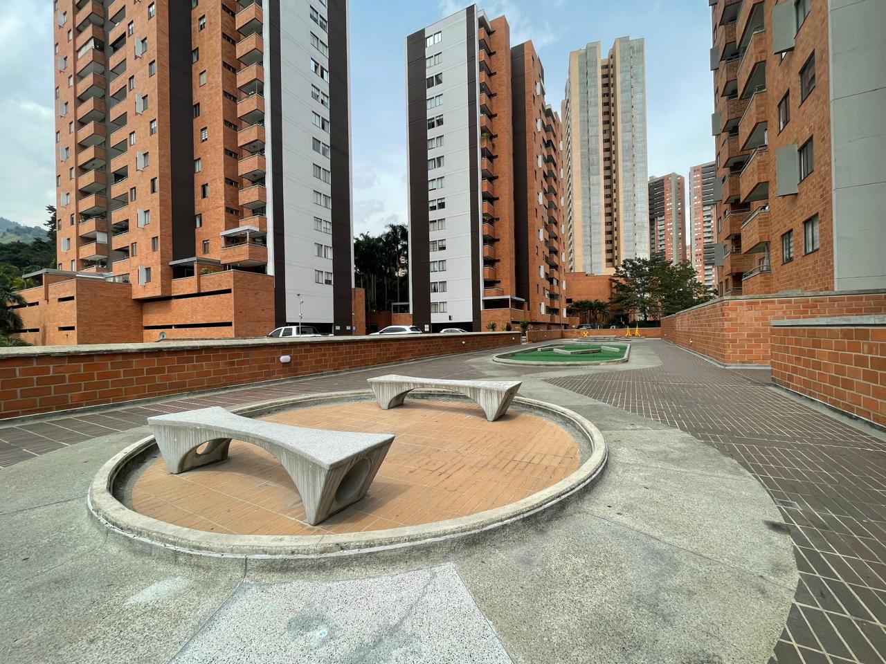 Miniatura 37