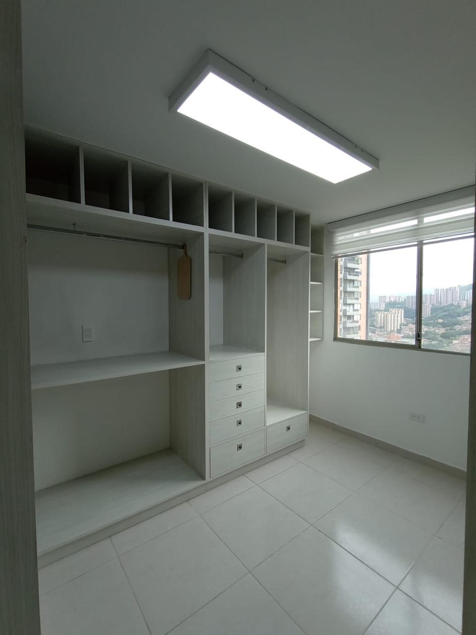 Apartamento en venta en Loma de los Bernal