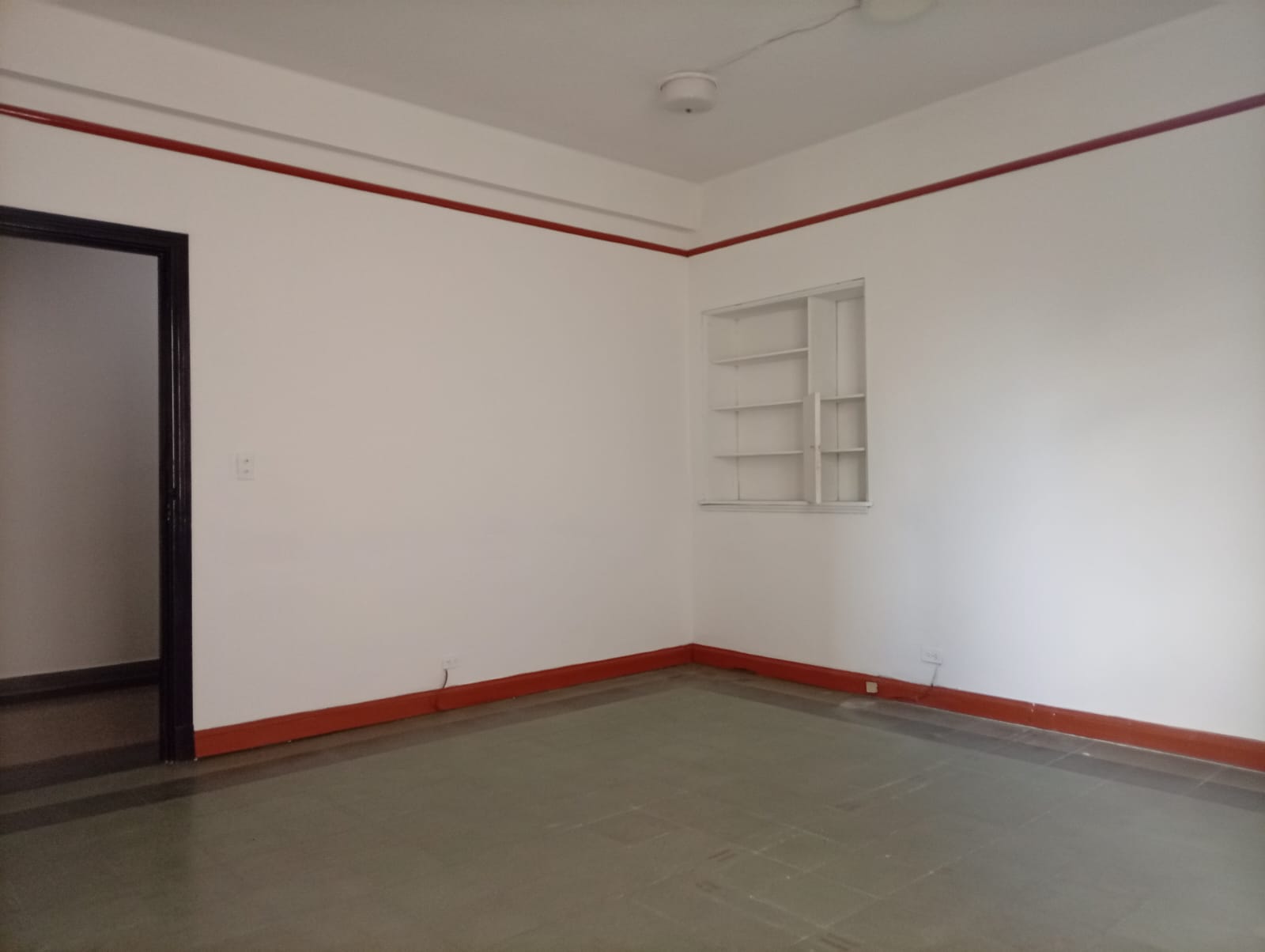 Venta de oficina en La Calendaria en todo el corazón de Medellín