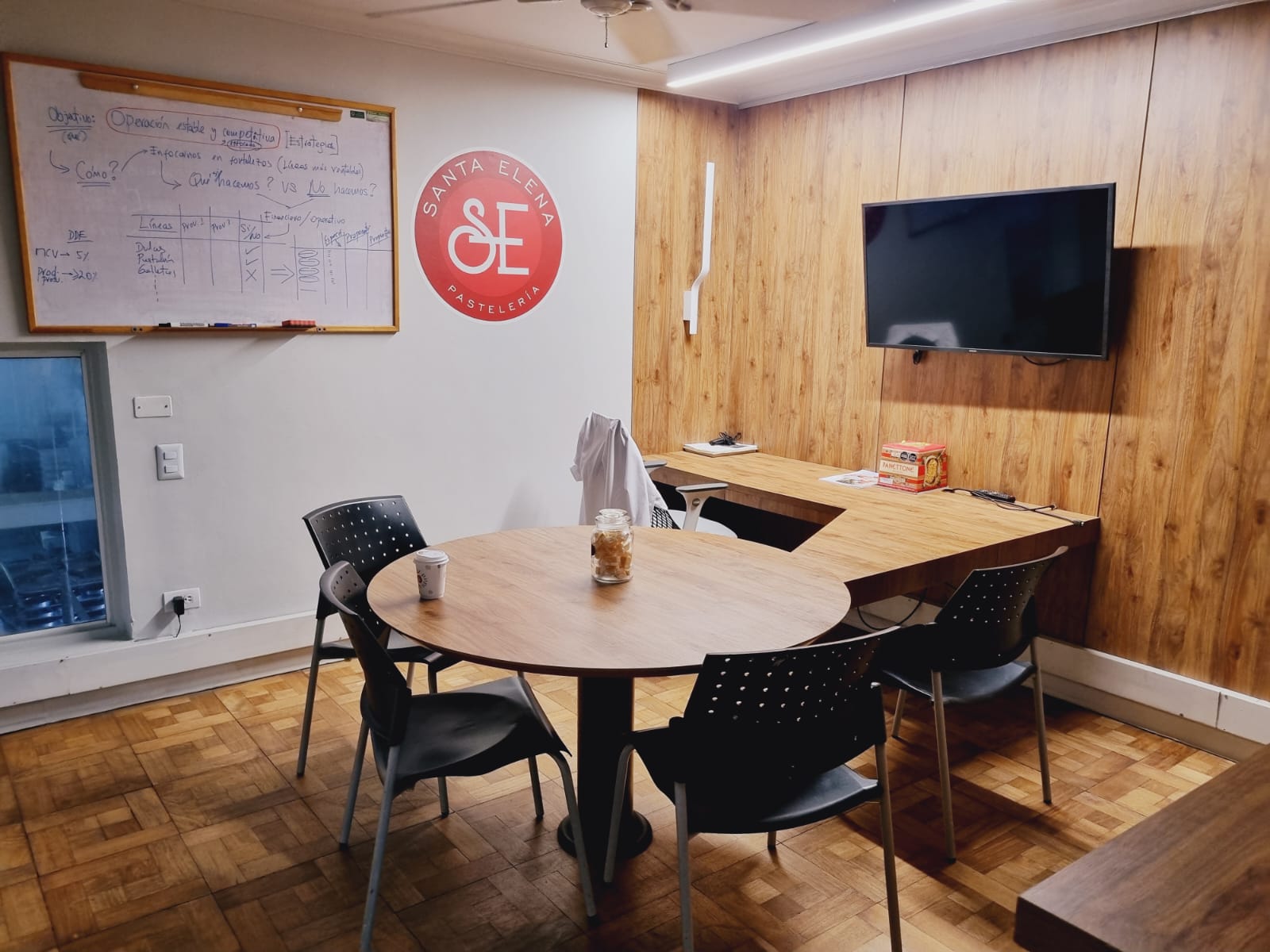 EDIFICIO EN VENTA ESTRATEGICAMENTE COMERCIAL EN POBLADO, MEDELLIN