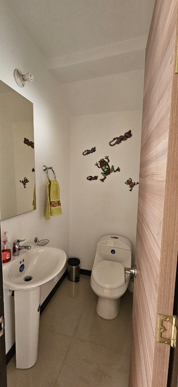 Venta de casa en El Retiro sector Pantanillo