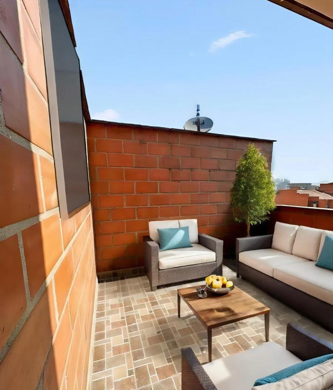 Apartamento Duplex en Venta en San Joaquin Laureles Medellin