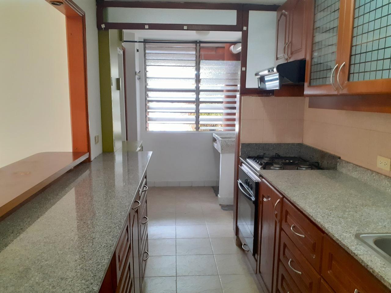 Apartamento para venta en laureles, medellin