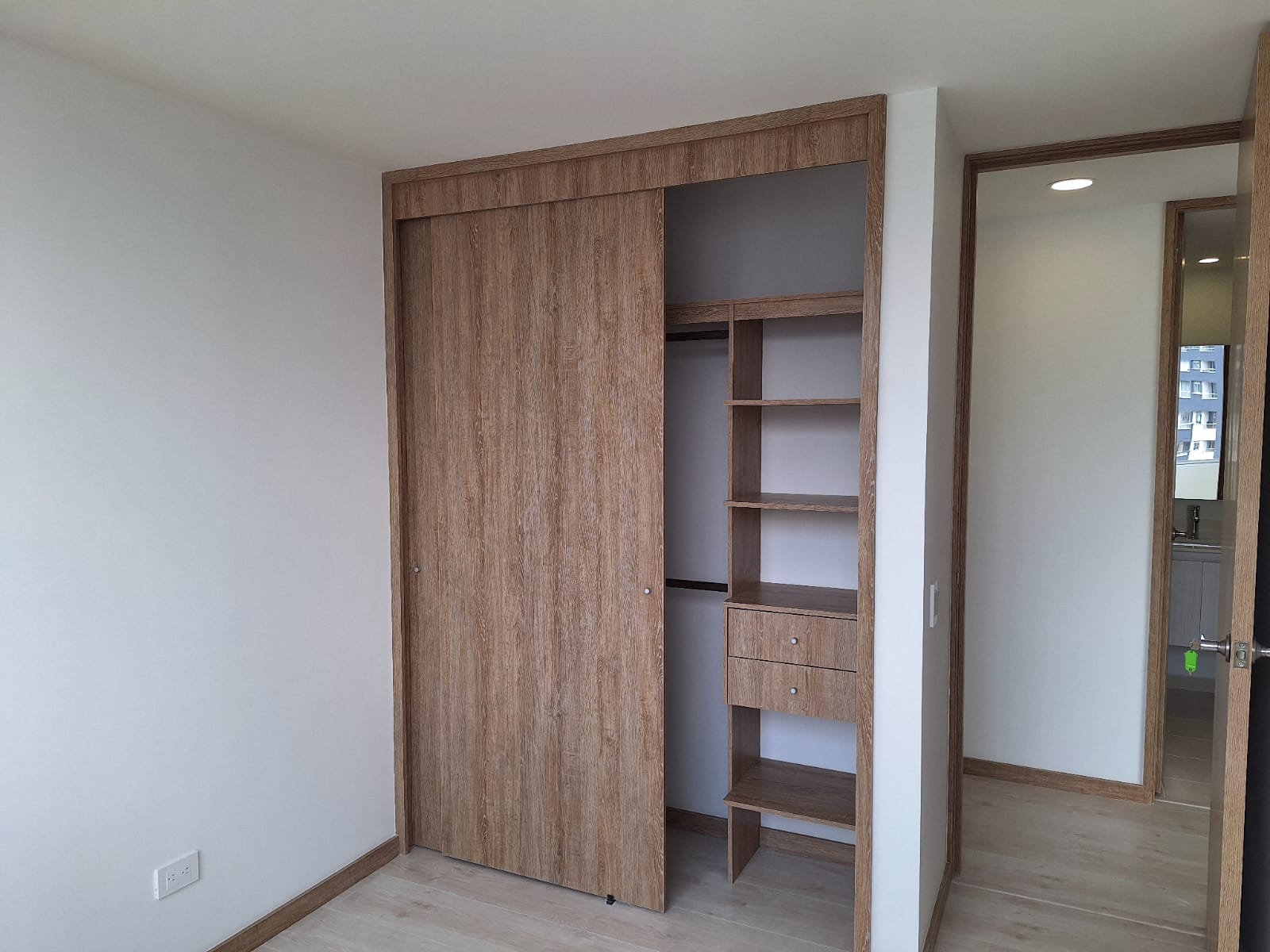 Venta de apartamento en La Estrella Suramérica para estrenar