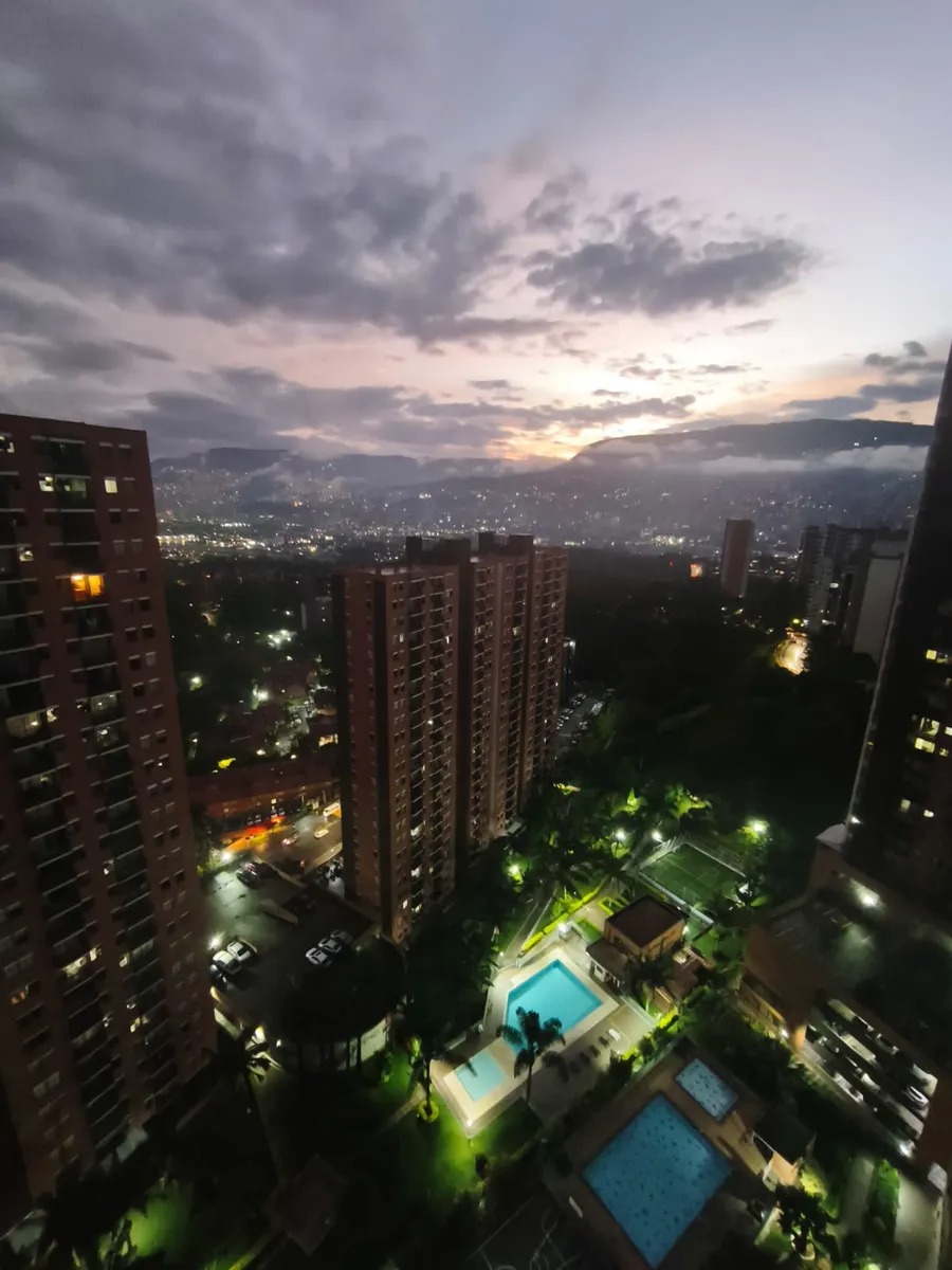 Apartamento en venta  Medellín rodeo alto