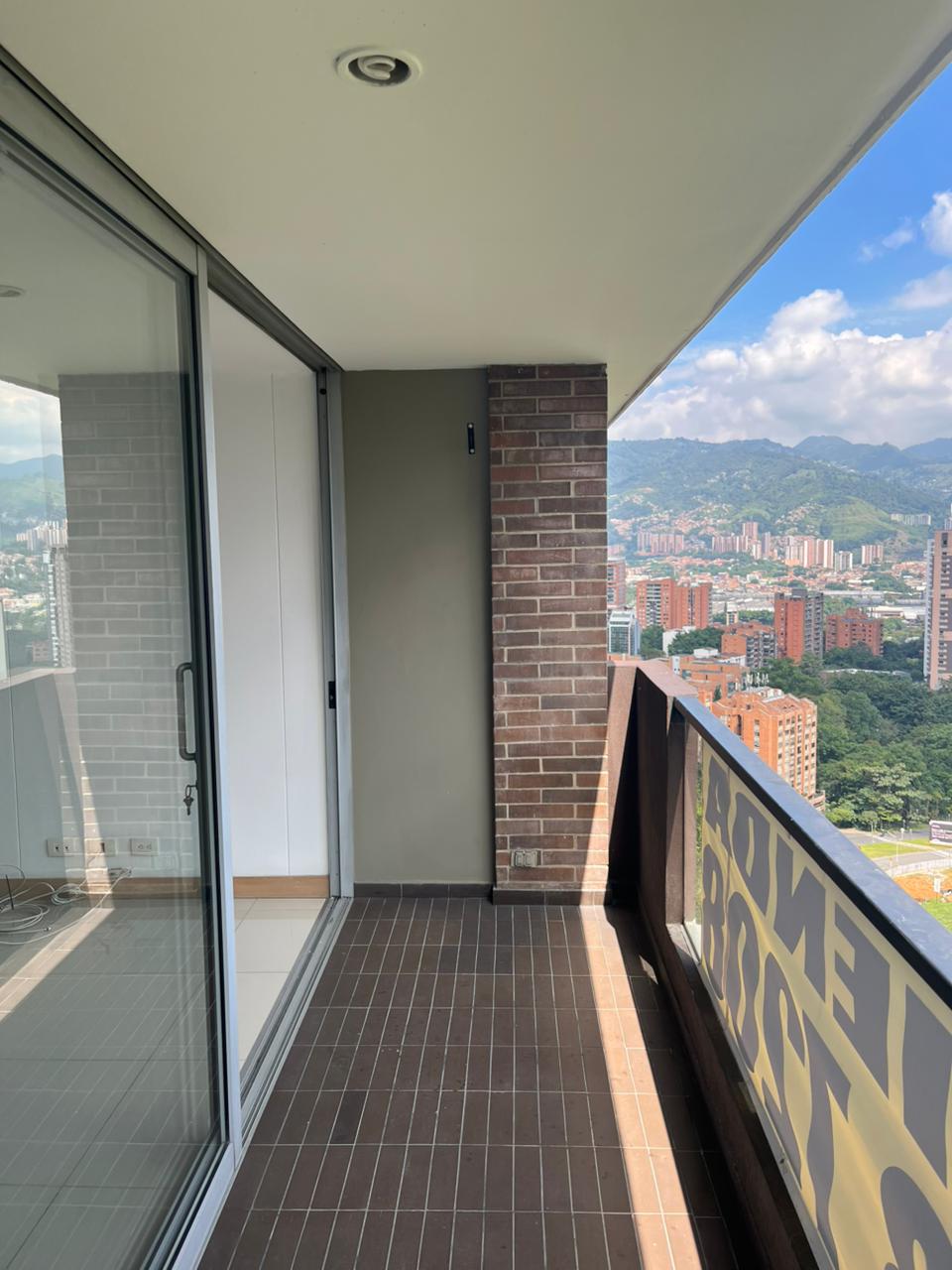 Apartamento para arriendo en Los Balsos Poblado