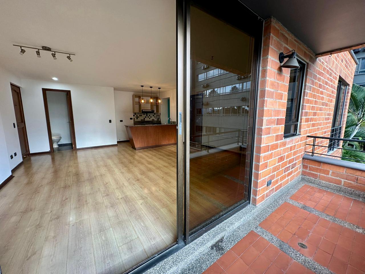 Apartaestudio para arriendo en El Poblado Los Balsos