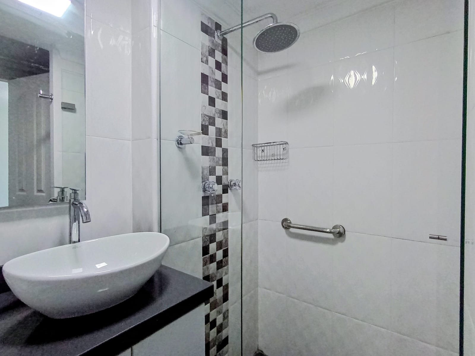 Apartamento en venta en San German - Robledo