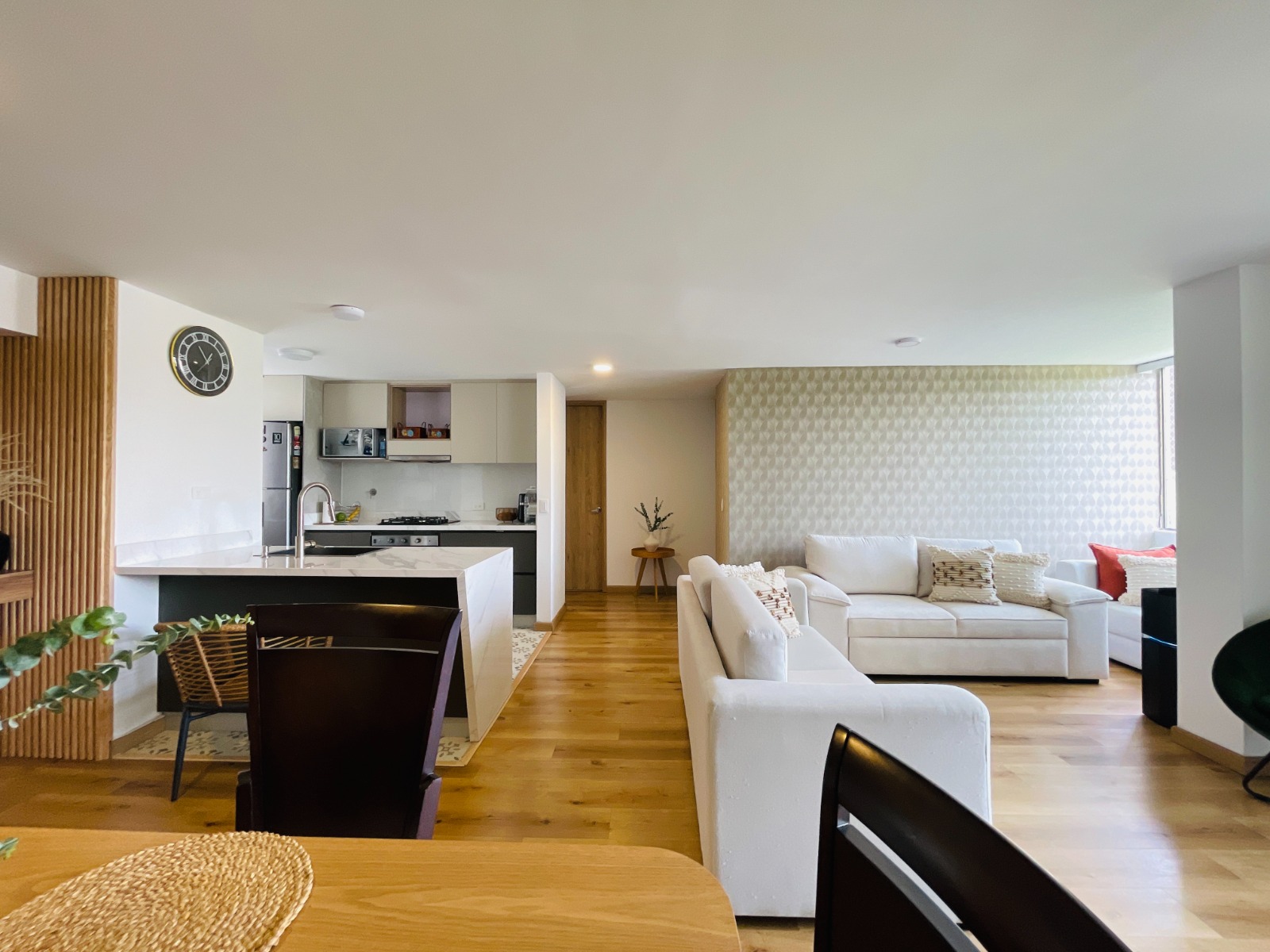 Apartamento en venta La Abadía Envigado – 83 m² + 2 parqueaderos