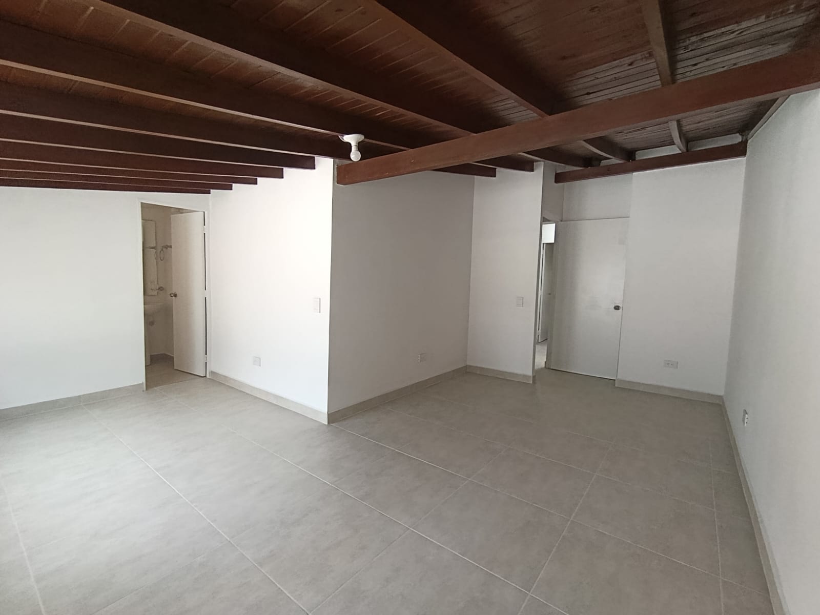 Casa Comercial Para Arriendo Belén La Palma