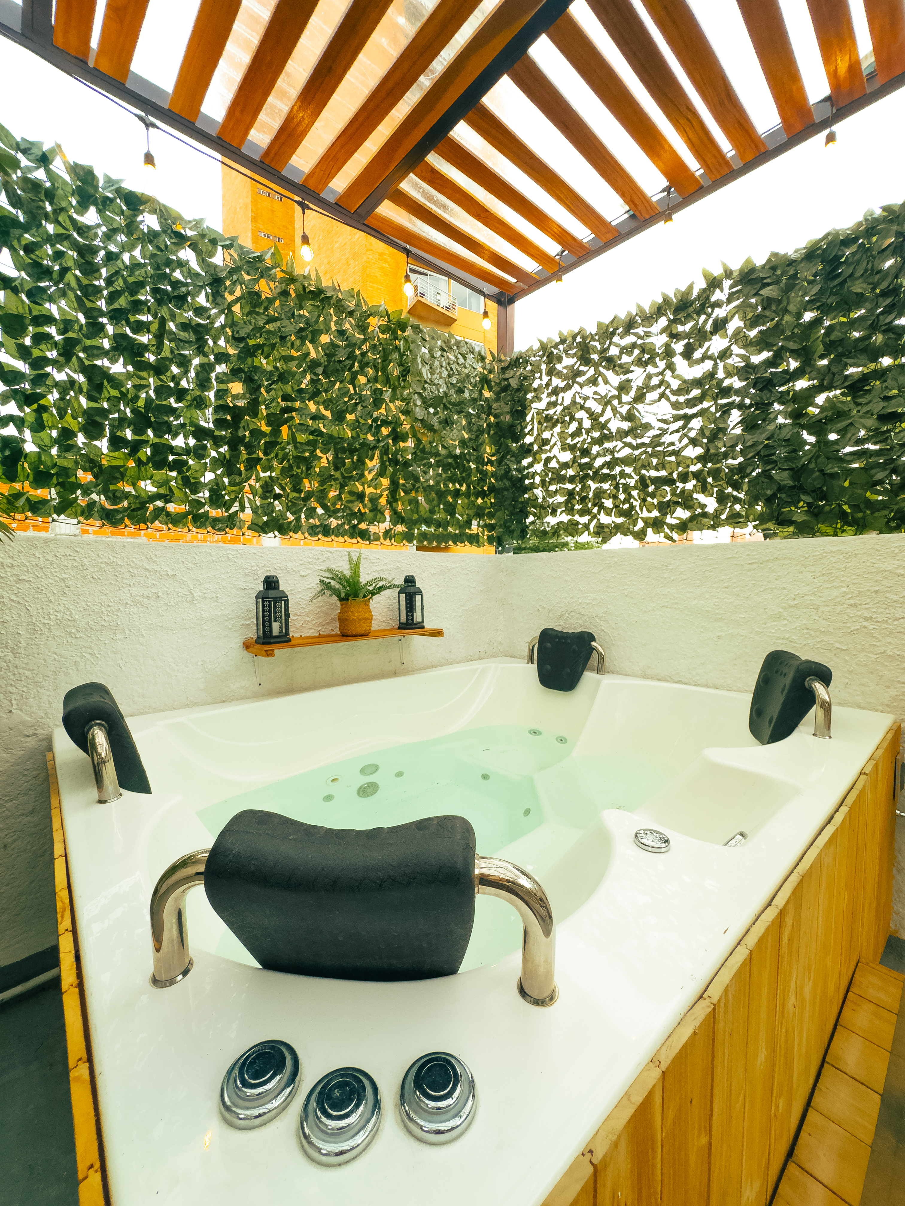 Casa en venta - comercial o residencial en Santa Lucia - Medellin