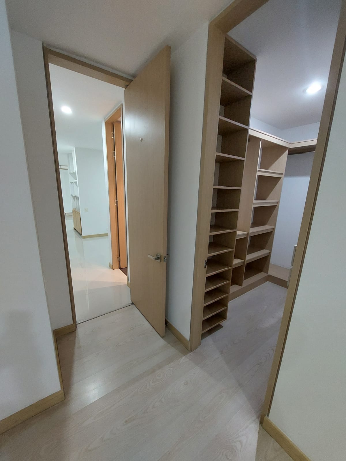 APARTAMENTO EN VENTA EN ENVIGADO