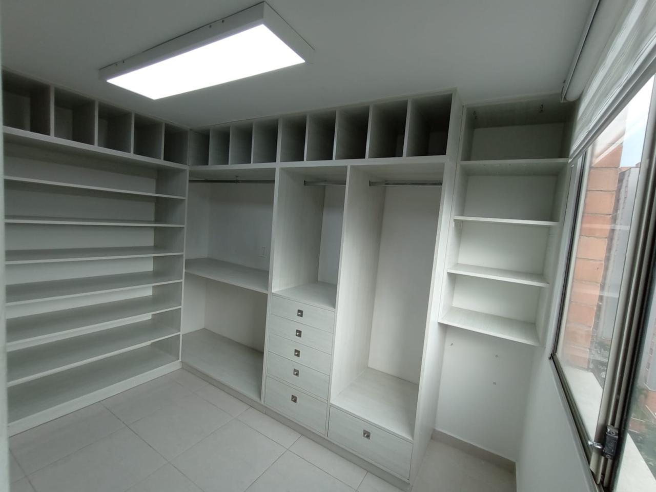 Apartamento en venta en Loma de los Bernal