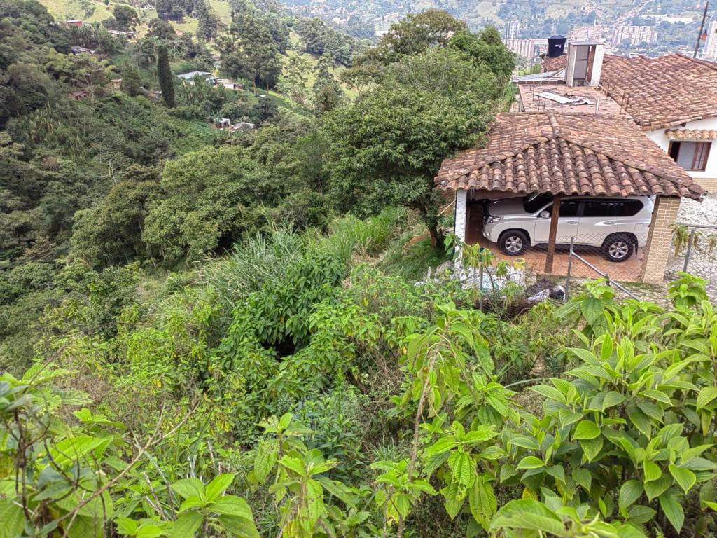 Lote para la venta en la Estrella vereda sanisidro