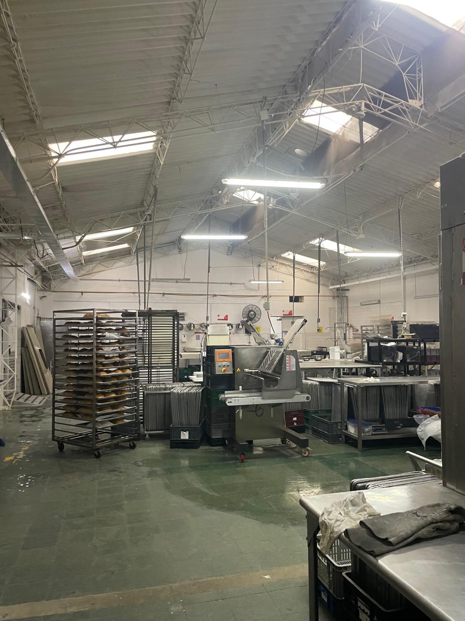 EDIFICIO EN VENTA ESTRATEGICAMENTE COMERCIAL EN POBLADO, MEDELLIN