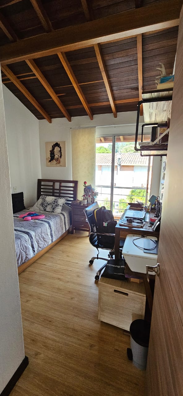 Venta de casa en El Retiro sector Pantanillo