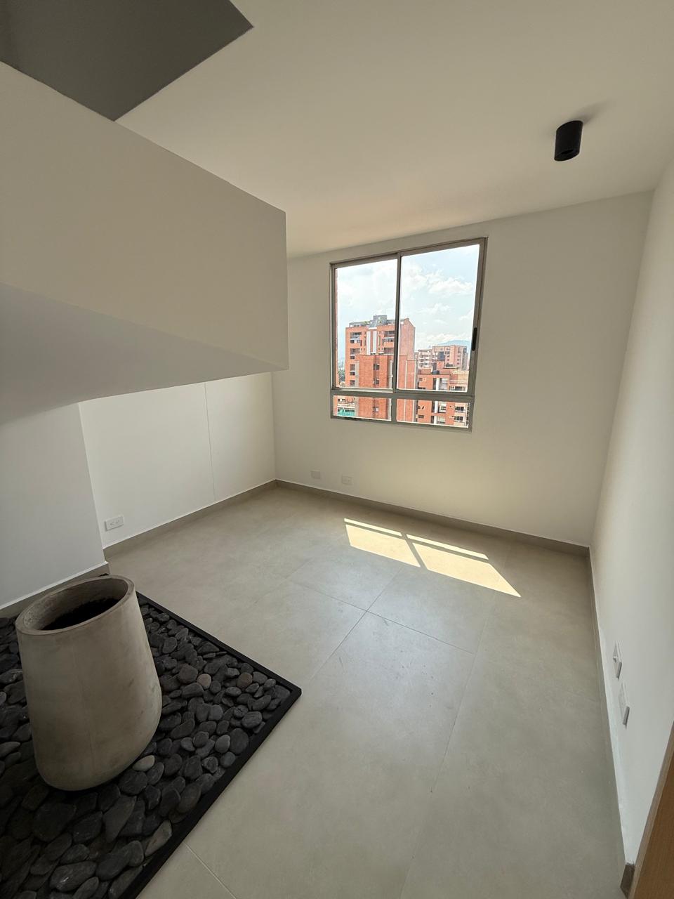 Venta de penthouse dúplex en Conquistadores remodelado