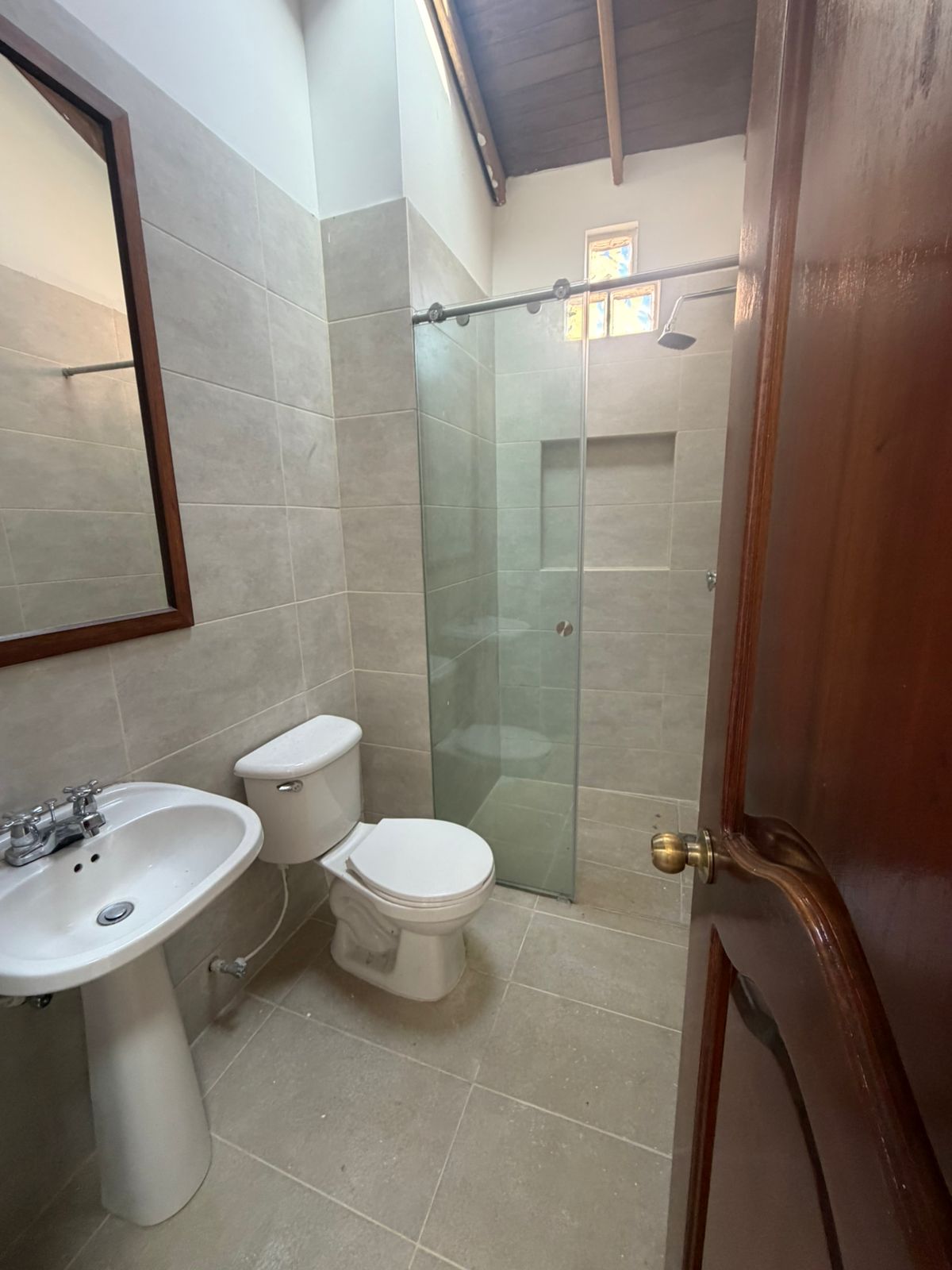 Apartamento para arriendo en Laureles avenida Nutibara