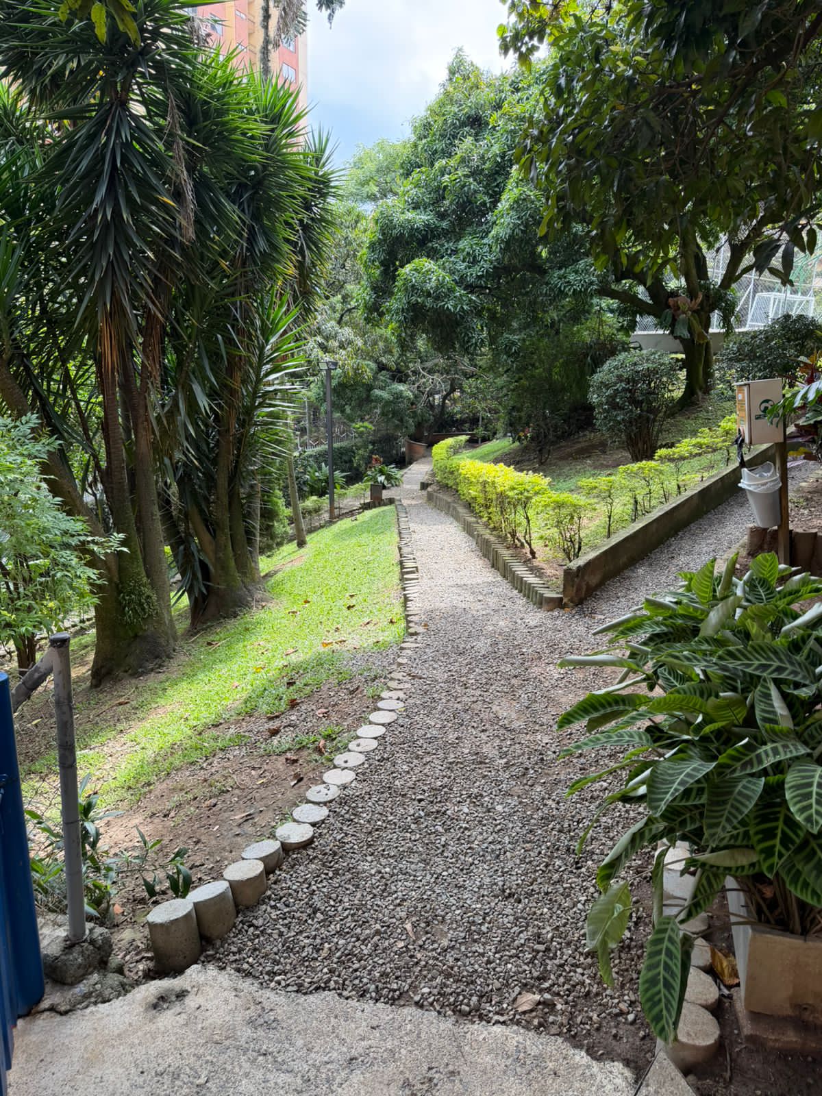 APARTAMENTO EN VENTA LOS BERNAL
