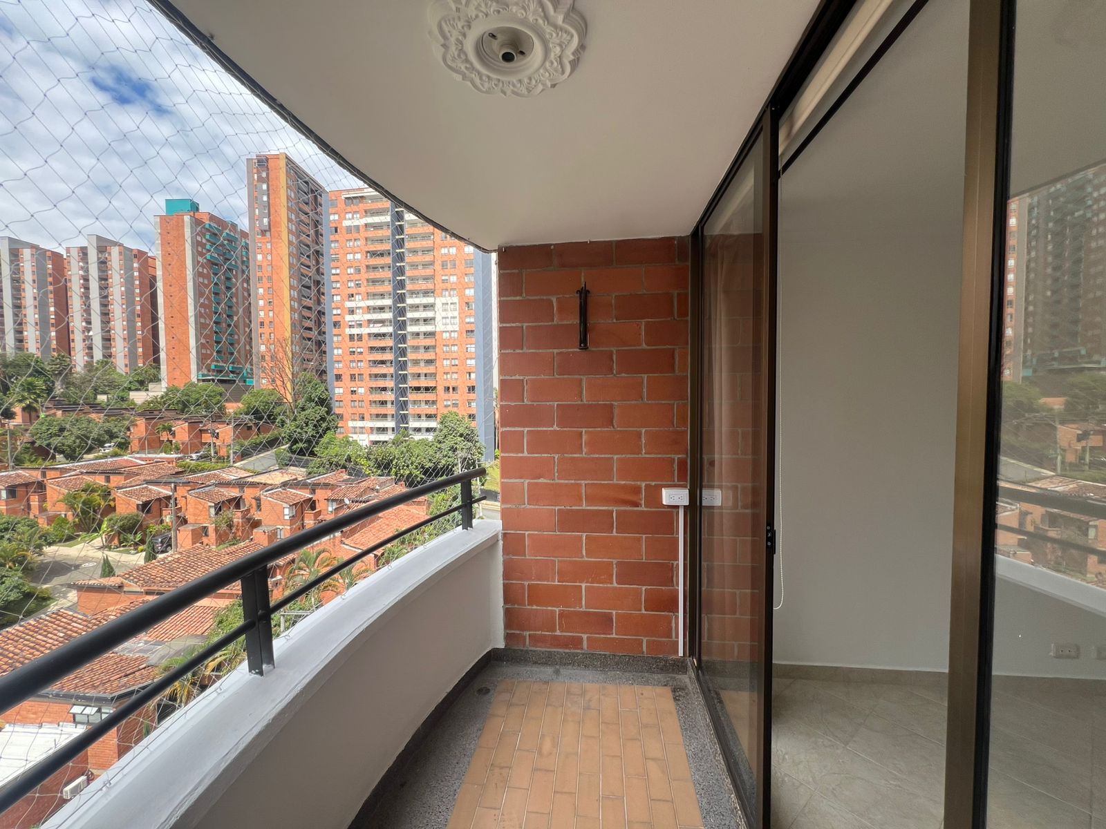Apartamento en venta Medellín  Loma de los Bernal