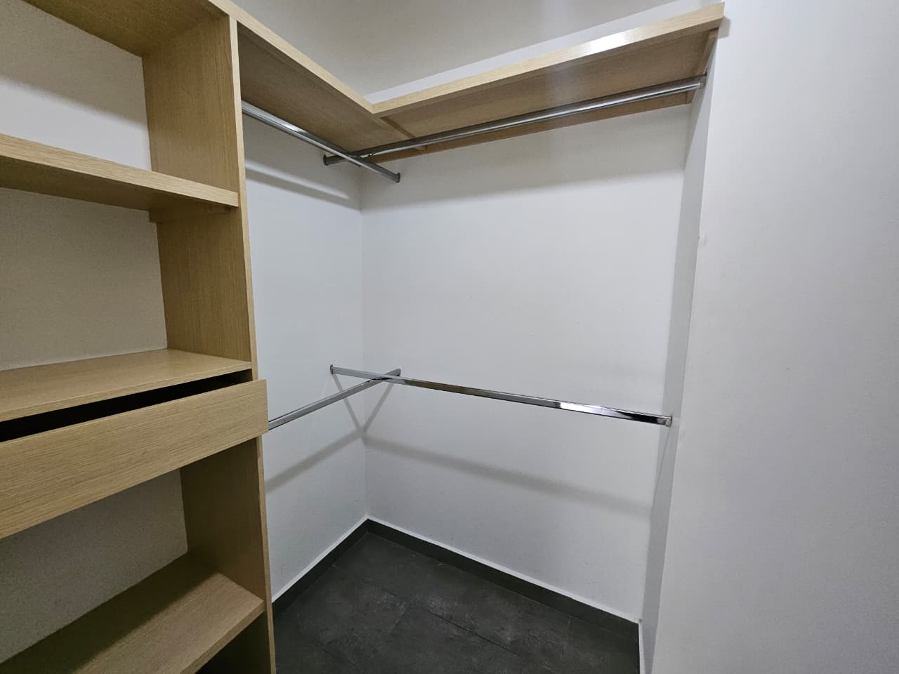 Apartamento en arriendo en Loma de Las Brujas Envigado