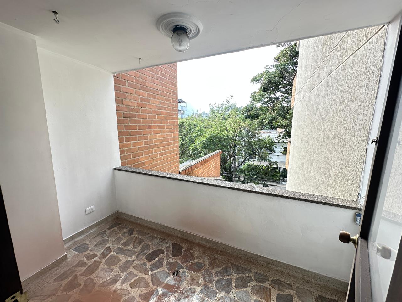Apartamento para arriendo sector Laureles